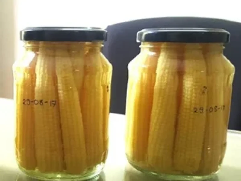 Baby corn bottled